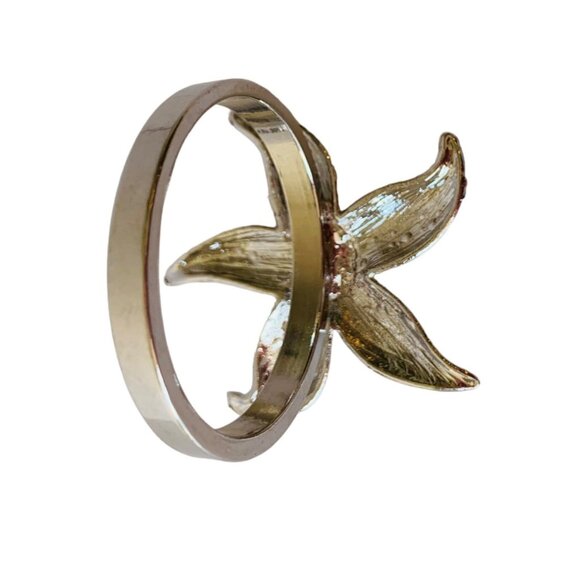 Coastal Starfish Napkin Ring Holder Set of 4 Silver Textured Table Beach Home - Picture 7 of 11
